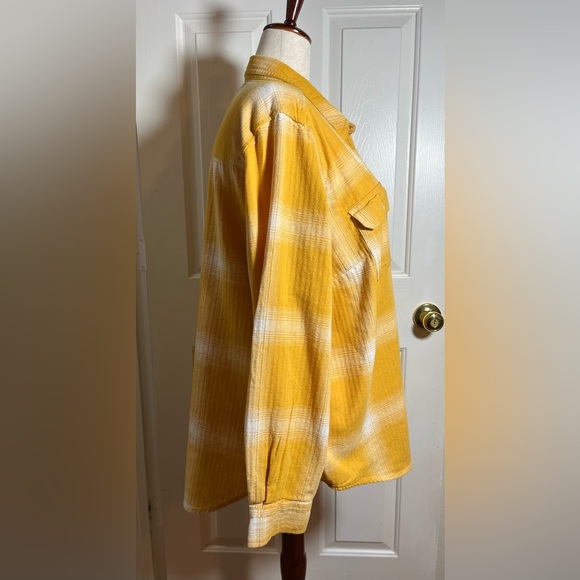 Universal Thread Honey Gold Plaid Women’s Shirt - Picture 6 of 11